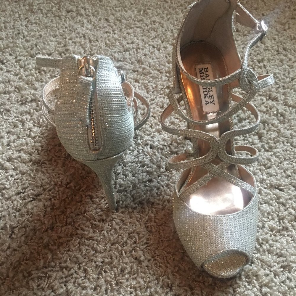 Badgley Mishka heel shoe